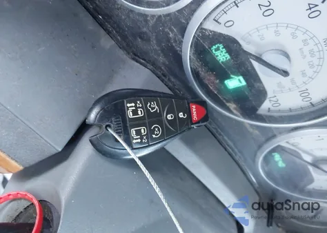 2008 Chrysler Town & Country Limited from USA, damaged, VIN 2A8HR64X38R132876